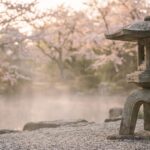 Grande lanterne japonaise en pierre traditionnelle