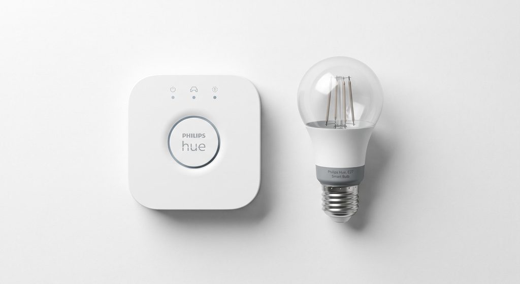 Installation facile de votre éclairage connecté Philips Hue avec le pont et les ampoules